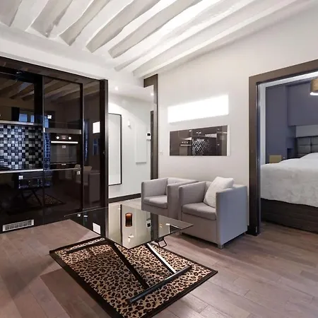 Seine Διαμέρισμα *