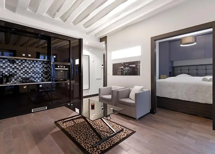 Seine Διαμέρισμα *